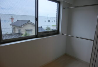 ラ・テール　３０２号室サムネイル