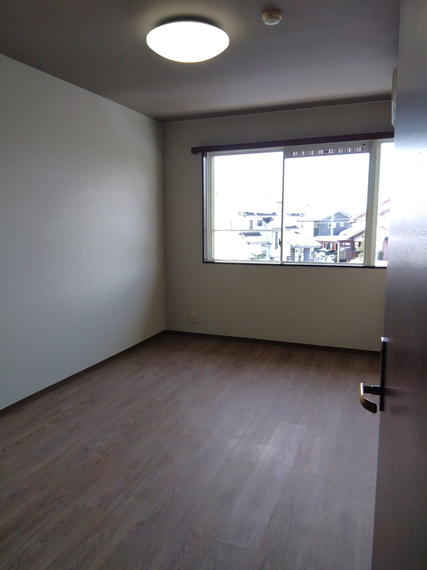 ベルクレエ長江 ２０２号室